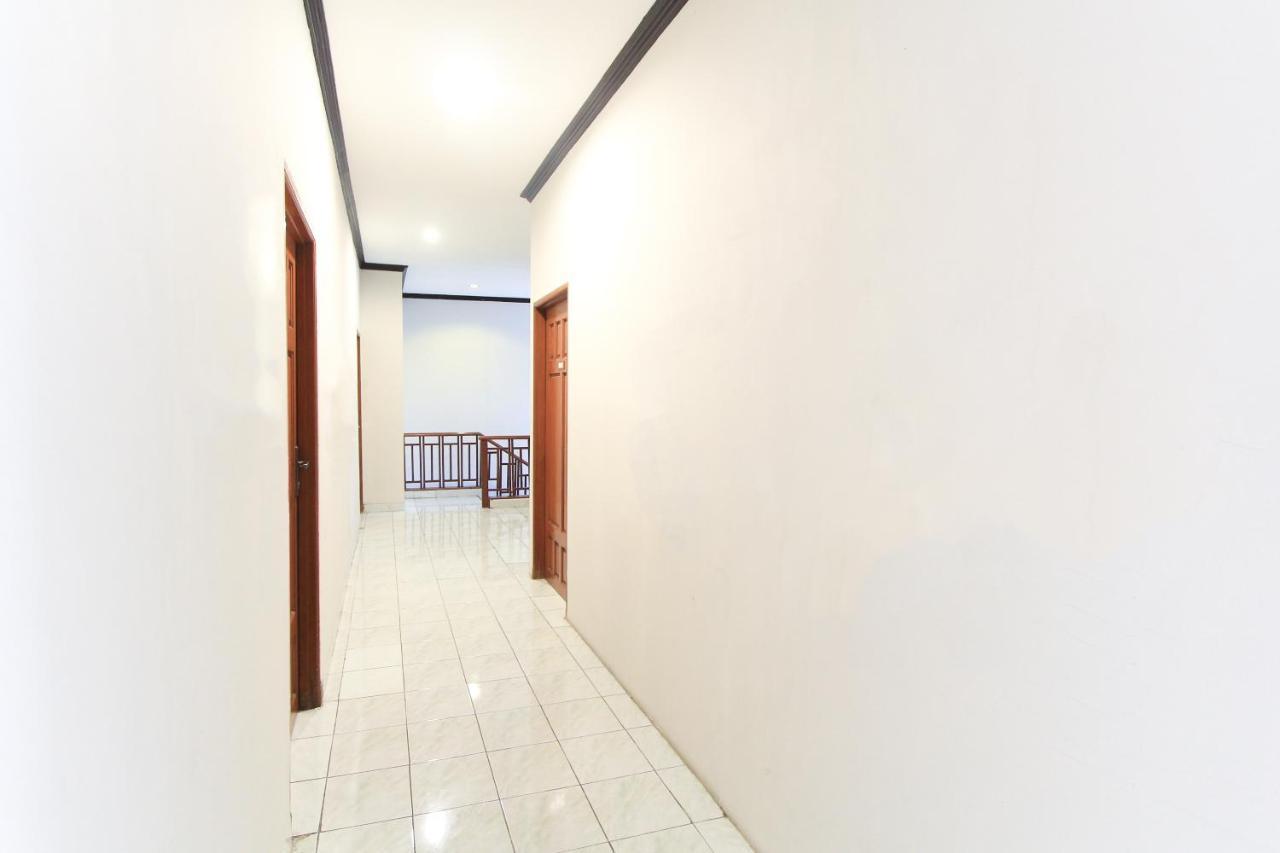 Santo Guest House Tropodo Brebek Exterior foto