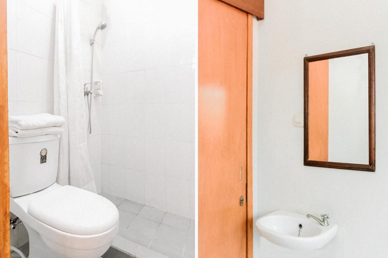 Santo Guest House Tropodo Brebek Exterior foto