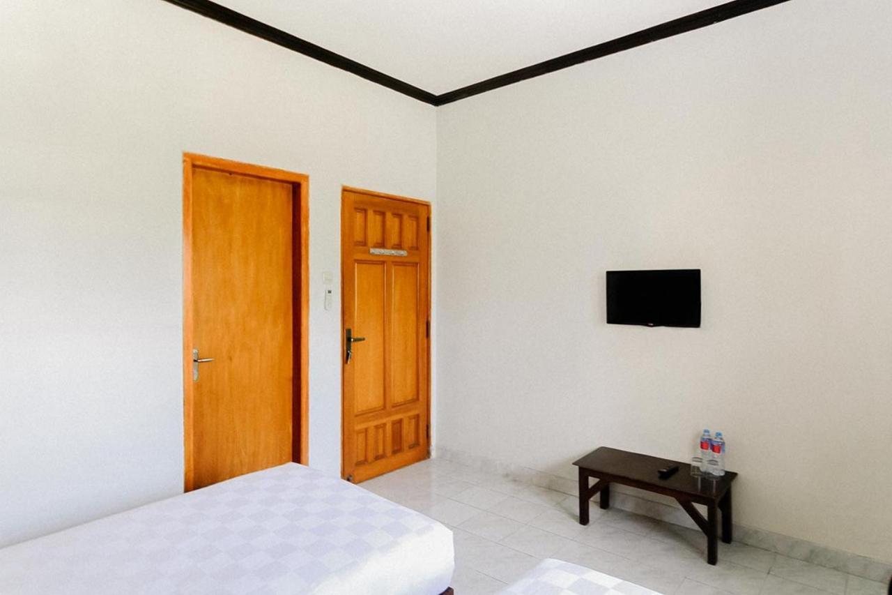 Santo Guest House Tropodo Brebek Exterior foto